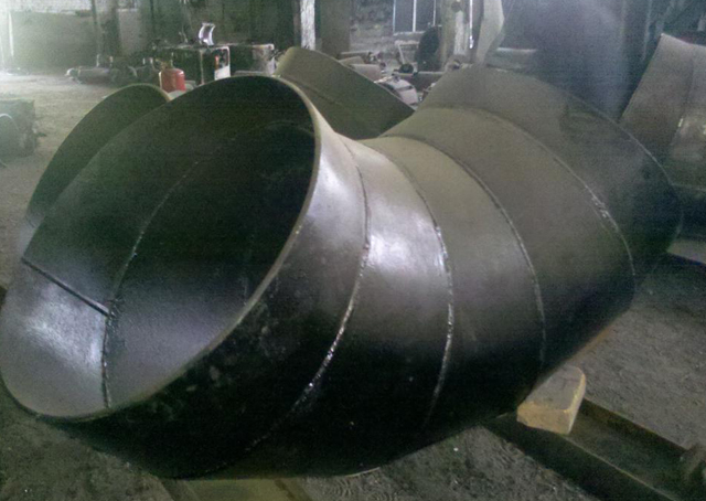 Секторный сварной отвод 60 ̊ 600х7 17Г1С